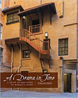 Read Online A Drama in Time: A Guide to 400 Years of Riddle's Court - Edward Hollis file in ePub